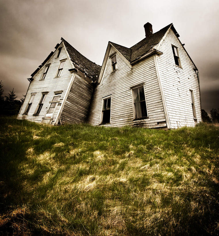 无人,家,竖图,室外,白天,仰视,旅游,度假,美景,植物,别墅,一座,阴影,枯萎,光线,影子,房屋,屋子,景观,公寓,枯草,娱乐,洋房,楼房,住宅,草,黄色,天空,阳光,自然,天,享受,休闲,景色,放松,自然风光,彩图,低角度拍摄,房子