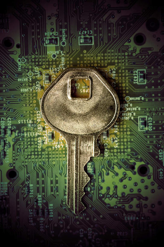 无人,竖图,俯视,室内,特写,白天,安全,静物,阴影,反射,主板,影子,防护,钥匙,保护,开启,封闭,保险,私密,母板,保全,周全,安稳,安定,防盗,平安,彩图,高角度拍摄