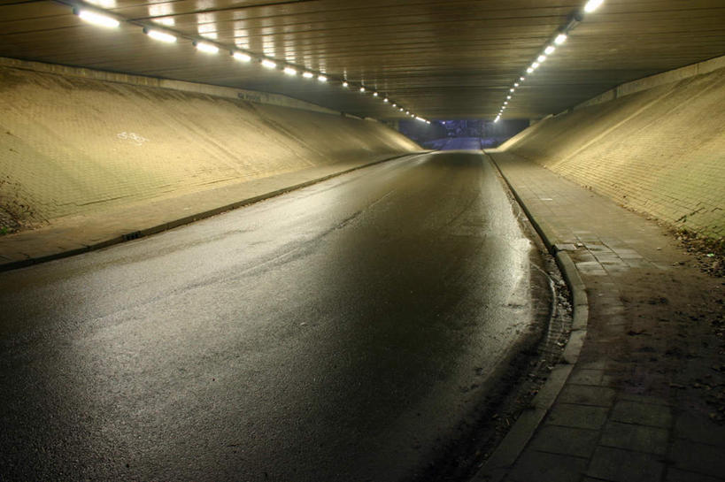 无人,横图,室内,白天,正面,度假,美景,城市风光,城市,道路,路,路灯,公路,照明,欧洲,荷兰,隧道,景观,灯光,交通,娱乐,灯,享受,休闲,景色,放松,照亮,照明设备,西欧,地道,荷兰王国,尼德兰王国,马路,彩图