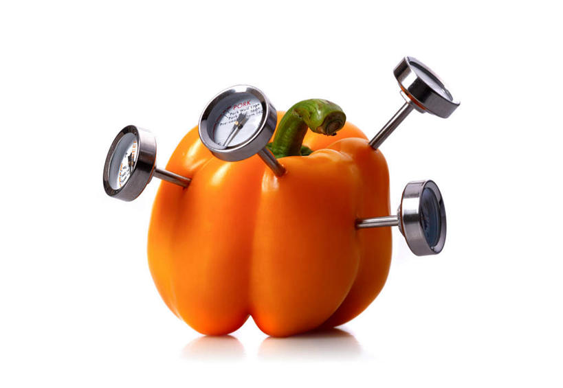 无人,横图,室内,特写,白天,白色背景,正面,安全,生活用品,辣椒,静物,医学,测量,器材,温度计,显示屏,三个,一个,黄色,体温计,摄影,影棚,单个,快速,温度,感冒,医疗,卫生,准确,体温,精度,精准,发烧,电子温度计,电子体温计,彩椒,流感,物理,辣角,红海椒,大椒,辣虎,广椒,感温头,温度传感器,读数,快捷,医用温度计,量温棒,热电偶,甜椒,柿子椒,辣子,海椒,番椒,灯笼椒,彩图,影棚拍摄,拍摄