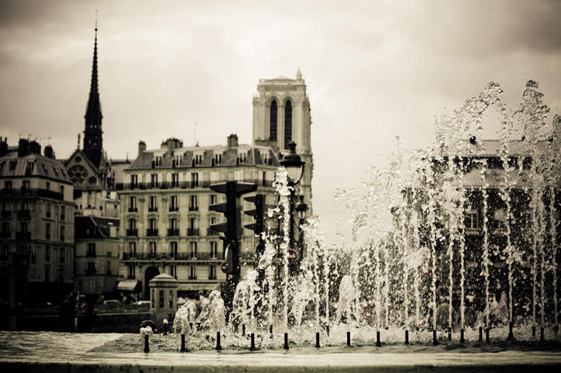 无人,高楼大厦,横图,黑白,阶调图片,室外,白天,正面,度假,复古,美景,城市风光,城市,大厦,建筑,街道,摩天大楼,喷泉,古老,朦胧,模糊,陈旧,景观,古典,文化,娱乐,建设,品味,享受,休闲,景色,放松,水景,美观,设计,大楼,高层建筑,高楼,摩天楼