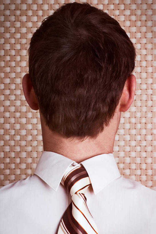 西方人,头,一个人,站,竖图,室内,白天,衬衫,欧洲,欧洲人,仅一个男性,仅一个人,编织,领带,仅一个年轻男性,背面,站着,摄影,影棚,翻转,男人,男性,年轻男性,白种人,头部,站立,半身,彩图,影棚拍摄,衬衣,拍摄