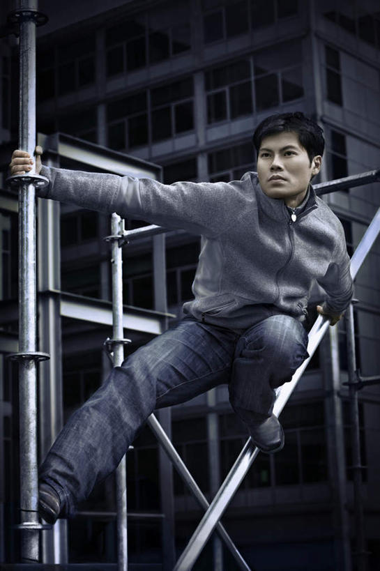 东方人,一个人,站,攀登,竖图,室外,白天,正面,攀岩,亚洲,仅一个男性,仅一个人,握,服装,注视,休闲装,黄种人,仅一个年轻男性,衣服,观察,看,站着,休闲,休闲服,抓,握着,服饰,观看,察看,关注,男人,男性,年轻男性,亚洲人,攀爬,站立,半身,彩图,攀缘