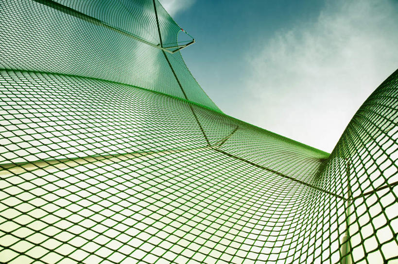 无人,横图,室内,白天,仰视,数码,科技,一排,阴影,网状,整齐,光线,网络,影子,云,云朵,高光,几何,计算机图形,合成,云彩,排列,蓝色,白云,蓝天,天空,阳光,天,晴朗,电脑合成图,数码合成图,队列,写实,具体,具象,晴空,彩图,低角度拍摄