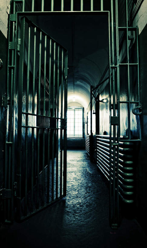 无人,栏杆,竖图,室内,白天,正面,阴影,光线,影子,栅栏,篱笆,围栏,走道,走廊,过道,护栏,阳光,监狱,监禁,束缚,关押,监牢,牢狱,监管,禁闭,看守,彩图