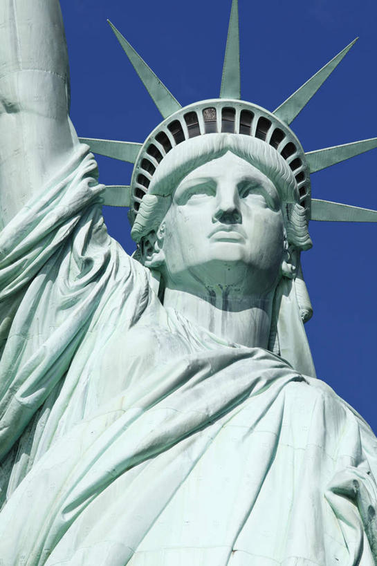 无人,竖图,室外,白天,仰视,旅游,度假,自由,名胜古迹,城市,地标,雕塑,自由女神像,纽约,美国,自由女神,阴影,遗迹,光线,雕刻,雕像,影子,曼哈顿,火炬,古迹,历史,文物,娱乐,古建筑,哈德逊河,自由岛,阳光,享受,休闲,旅游胜地,放松,北美,北美洲,美好,美洲,追求,古文明,向往,世界文化遗产,纽约市,纽约州,北亚美利加洲,亚美利加洲,自由女神国家纪念区,自由女神铜像国家纪念碑,彩图,低角度拍摄,曼哈顿岛,标志性建筑