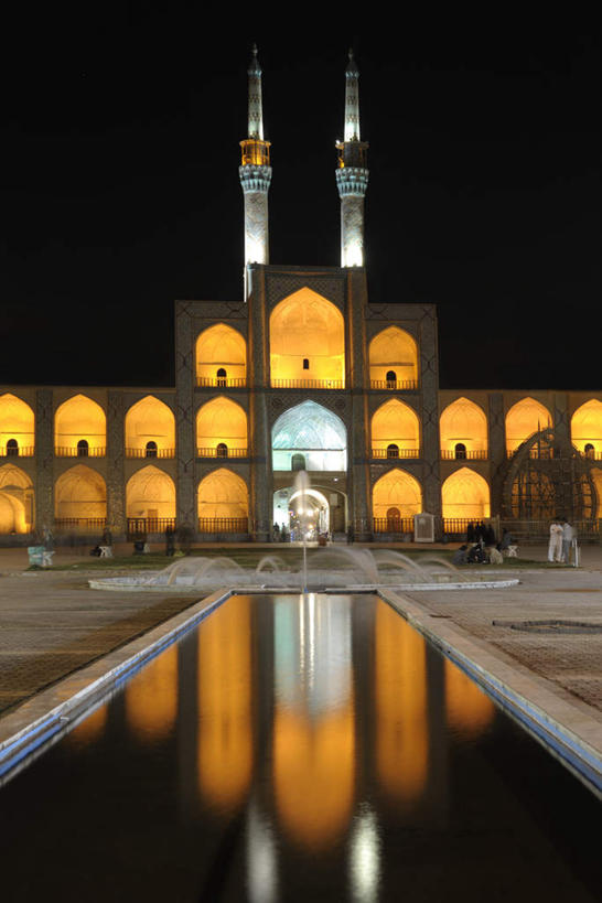 无人,栏杆,露台,竖图,室外,夜晚,正面,度假,美景,水,阳台,城市风光,城市,喷泉,伊朗,亚洲,阴影,光线,液体,影子,墙,景观,水滴,围栏,灯光,文化,娱乐,护栏,墙壁,墙面,品味,享受,休闲,景色,放松,清真寺,西亚,水景,美观,伊朗伊斯兰共和国,设计,彩图,露天阳台