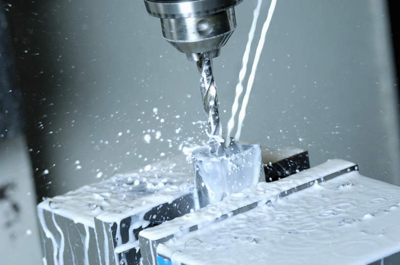 无人,横图,俯视,室内,白天,水,金属制品,阴影,飞溅,朦胧,模糊,溅,光线,钢铁,金属,液体,影子,墙,水滴,灯光,墙壁,墙面,水珠,一个,单个,冲击钻,电钻,喷洒,电动工具,铣床,彩图,高角度拍摄