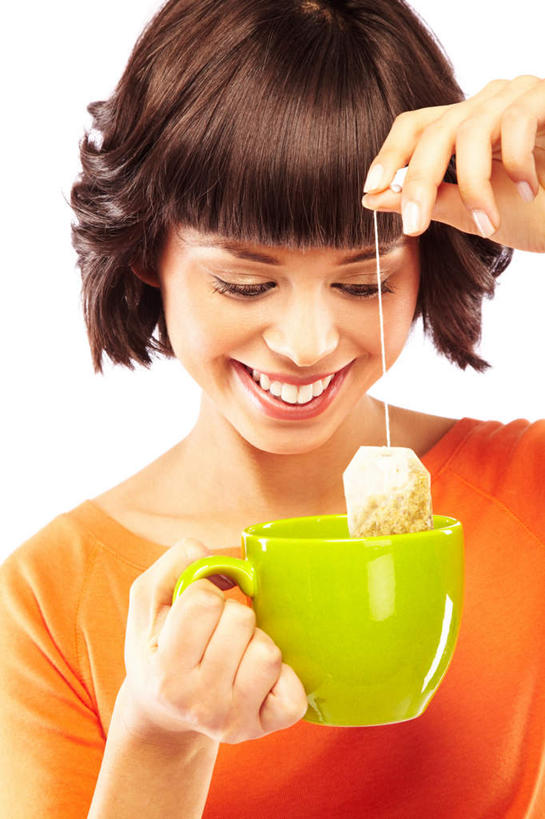 西方人,手,一个人,站,举,笑,微笑,露齿笑,竖图,室内,白天,正面,幸福,茶,房间,杯子,欧洲,欧洲人,仅一个年轻女性,仅一个女性,仅一个人,一双,握,阴影,服装,光线,影子,墙,灯光,茶叶,拿,拿着,注视,休闲装,娱乐,墙壁,墙面,一个,衣服,水杯,低头,观察,看,托,站着,张嘴,享受,休闲,温馨,手部,休闲服,放松,乐趣,握着,服饰,单个,观看,察看,提神,舒适,关注,醒脑,张大嘴巴,一包,年轻女性,女人,女性,白种人,茶杯,张开嘴,举起,举手,举着,向上举,向上伸,向上托,站立,半身,彩图