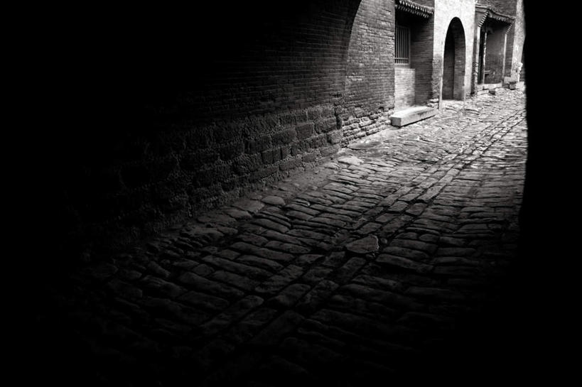 无人,家,横图,黑白,室外,白天,正面,石头,道路,街道,路,中国,亚洲,一排,阴影,整齐,光线,石子,影子,房屋,屋子,乡村,农村,小路,交通,楼房,住宅,排列,村庄,村落,队列,东亚,山西,山西省,中华人民共和国,华北地区,省会,晋,屯子,墟落,石块,房子