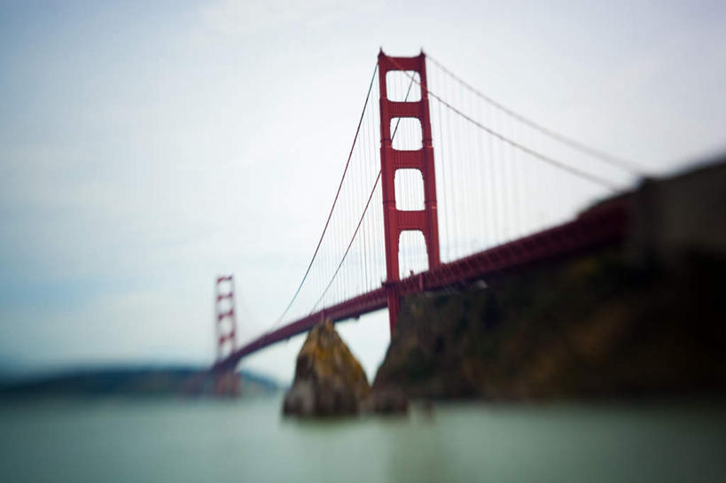 无人,横图,室外,白天,仰视,旅游,度假,海浪,海洋,标志建筑,大桥,地标,建筑,桥梁,美国,波纹,浪花,桥,涟漪,娱乐,建设,拱桥,倒影,水纹,海水,波浪,享受,休闲,旅游胜地,放松,悬索桥,倒映,北美,北美洲,加利福尼亚,美洲,金门大桥,海景,加州,加利福尼亚州,金州,黄金州,金门海峡,桁架拱桥,水晕,北亚美利加洲,亚美利加洲,反照,大海,风浪,海,海水的波动,近岸浪,涌浪,彩图,低角度拍摄