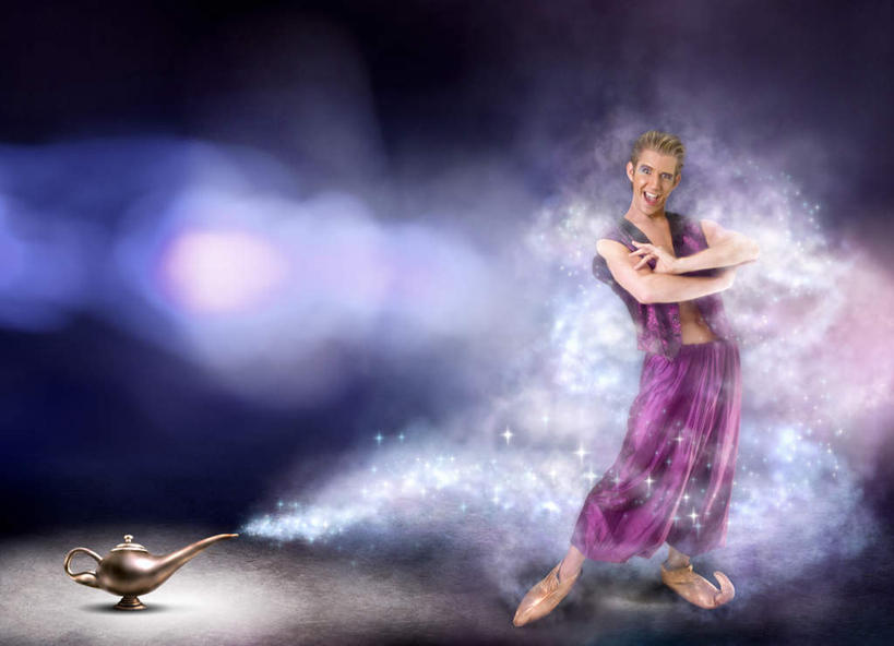 西方人,一个人,站,笑,双手交叉,微笑,露齿笑,横图,室内,白天,正面,民族服装,金属制品,欧洲,欧洲人,仅一个男性,仅一个人,灰色背景,服装,围绕,金属,烟雾,古典,注视,休闲装,文化,传统,仅一个年轻男性,衣服,茶壶,观察,看,站着,休闲服,摄影,服饰,影棚,缭绕,观看,古装,察看,双手抱胸,关注,旋绕,韵味,萦绕,精灵,回绕,男人,男性,年轻男性,白种人,站立,半身,彩图,影棚拍摄,传统服装,民俗服,拍摄