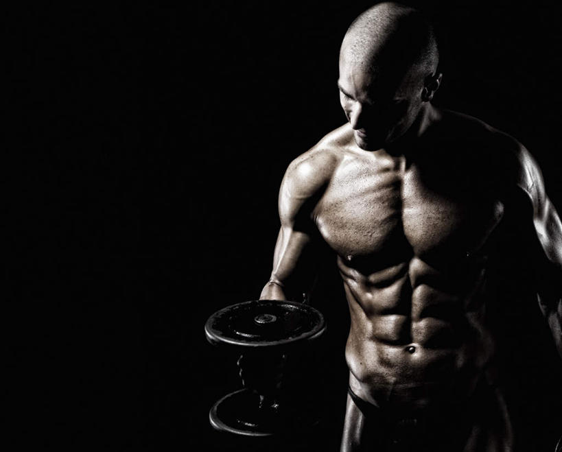 西方人,肌肉,秃头,健壮,一个人,站,横图,室内,白天,正面,哑铃,欧洲,欧洲人,仅一个男性,仅一个人,仅一个中年男性,握,黑色背景,拿,拿着,注视,运动器械,观察,看,站着,健康,健身器械,活力,力量,握着,摄影,影棚,汗水,潮湿,观看,青春,察看,强壮,关注,健身器材,湿润,男人,男性,中年男性,白种人,光头,无发,站立,半身,彩图,影棚拍摄,拍摄,运动器材