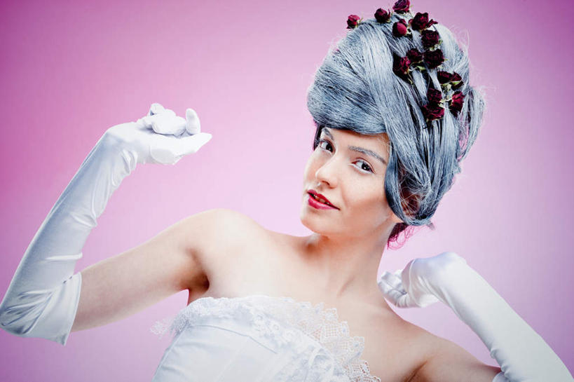 西方人,一个人,模特,站,举,笑,微笑,横图,室内,特写,白天,正面,性感,欧洲,欧洲人,仅一个年轻女性,仅一个女性,仅一个人,一双,戴,粉色背景,注视,手套,观察,看,托,站着,诱惑,摄影,影棚,观看,仙女,勾引,戴着,察看,关注,引诱,尤物,年轻女性,女人,女性,白种人,模特儿,举起,举手,举着,向上举,向上伸,向上托,站立,半身,彩图,影棚拍摄,拍摄,佳丽,丽人,美人