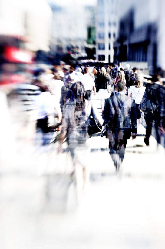 西方人,高楼大厦,走,竖图,室外,白天,度假,美景,城市风光,城市,大厦,建筑,摩天大楼,欧洲,欧洲人,朦胧,模糊,景观,许多人,娱乐,背面,一群人,享受,休闲,景色,放松,白种人,步行,散步,走路,彩图,全身,大楼,高层建筑,高楼,摩天楼