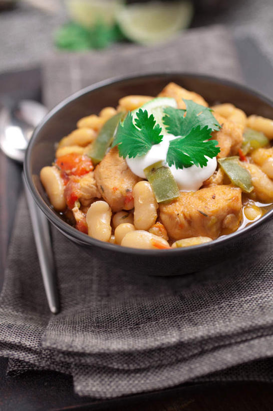 无人,竖图,俯视,室内,特写,白天,烹饪,西餐,植物,豆,一堆,许多,堆叠,堆积,豆类,豆子,汤,料理,食品,菜肴,美食,食物,西式,佳肴,堆,豆科,哈巴豆,利马豆,马达加斯加豆,缅甸豆,洋扁豆,仰光豆,彩图,高角度拍摄