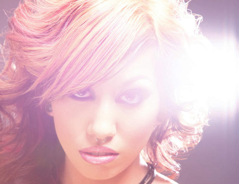 西方人,脸,头,眼睛,鼻子,嘴,脸颊,眉毛,睫毛,一个人,横图,室内,特写,白天,正面,性感,欧洲,欧洲人,瞳孔,仅一个年轻女性,仅一个女性,仅一个人,阴影,反射,影子,注视,观察,看,眼部,观看,察看,关注,炫光,年轻女性,女人,女性,白种人,头部,鼻,鼻孔,睫,口,口腔,脸部,脸蛋,眉,面部,眼,眼睫毛,眼眉,嘴巴,嘴唇,半身,彩图,眼眉毛