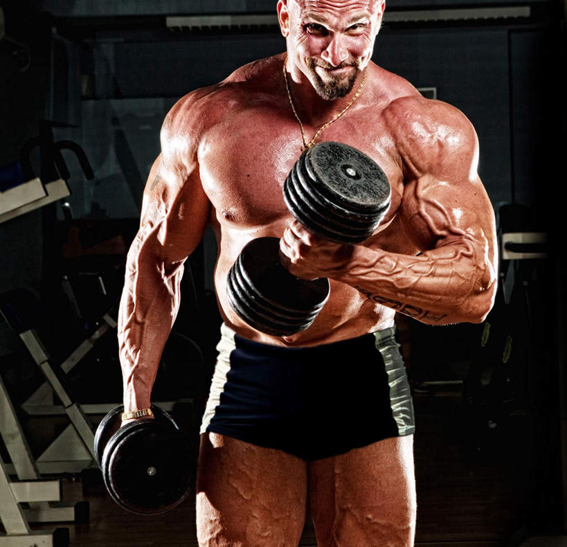 西方人,肌肉,皱纹,胡须,健壮,一个人,健身房,站,笑,微笑,露齿笑,横图,室内,白天,正面,哑铃,项链,欧洲,欧洲人,仅一个男性,仅一个人,阴影,短裤,光线,影子,灯光,注视,运动器械,装饰品,仅一个年轻男性,饰品,首饰,观察,看,站着,健康,健身器械,活力,力量,提,观看,青春,察看,提着,强壮,关注,健身器材,强健,健旺,矫健,男人,男性,年轻男性,白种人,胡子,络腮胡,站立,半身,彩图,健身馆,运动器材