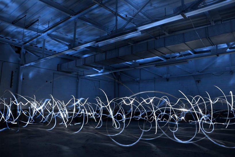 无人,横图,室内,夜晚,正面,度假,美景,天花板,城市风光,城市,金属制品,照明,许多,金属,墙,屋顶,景观,混凝土,灯光,漩涡,仓库,顶棚,娱乐,墙壁,墙面,灯,享受,休闲,景色,放松,照亮,照明设备,手电筒,电筒,手电,风管,彩图