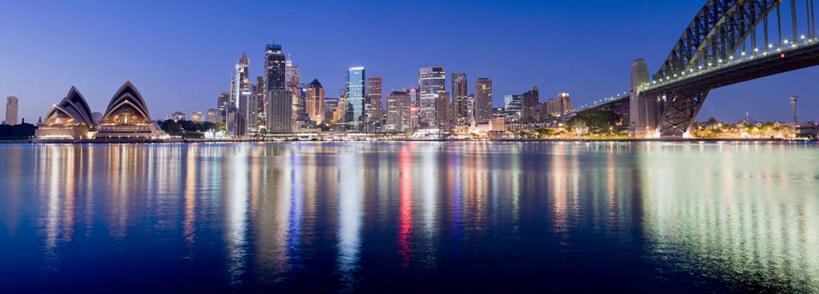 无人,高楼大厦,横图,全景,室外,夜晚,正面,度假,海浪,海洋,美景,城市风光,城市,大厦,建筑,摩天大楼,夜景,澳大利亚,景观,浪花,娱乐,蓝色,蓝天,天空,海水,天,享受,休闲,景色,放松,晴朗,大洋洲,悉尼,澳洲,海景,悉尼大桥,海港大桥,悉尼海港大桥,万里无云,南方大陆,灯火辉煌,澳大利亚联邦,火树银花,灯烛辉煌,大海,风浪,海,海水的波动,近岸浪,涌浪,晴空,晴空万里,彩图,大楼,高层建筑,高楼,摩天楼