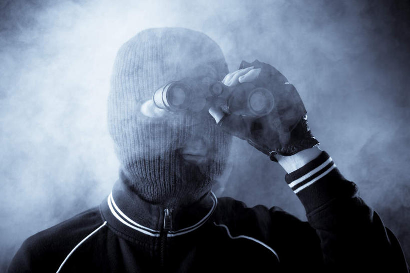 西方人,一个人,站,举,横图,室内,白天,正面,安全,仪器,科技,欧洲,欧洲人,仅一个男性,仅一个人,眺望,握,黑色背景,检查,研究,反射,分析,科学,望远镜,烟雾,防护,皮革,拿,拿着,仅一个年轻男性,一个,手套,观察,托,站着,清晰,探索,握着,遮,遮掩,摄影,影棚,放大,单个,观看,保护,仔细,科研,科学技术,掩盖,瞭望,遮挡,聚焦,关注,保险,头套,遮盖,远视镜,瞭望镜,光学,保全,周全,安稳,安定,清楚,防护手套,掩饰,双筒镜,双筒望远镜,匪徒,匪贼,强盗,平安,男人,男性,年轻男性,白种人,举起,举手,举着,向上举,向上伸,向上托,站立,半身,彩图,影棚拍摄,拍摄,光学仪器,千里镜