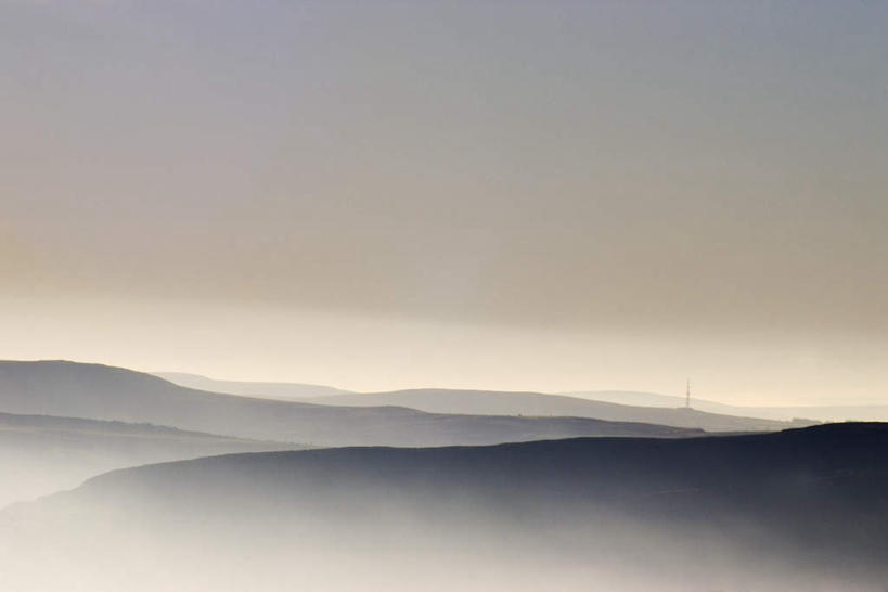 无人,横图,俯视,航拍,室外,白天,旅游,度假,石头,美景,山,山脉,雾,朦胧,模糊,石子,景观,山顶,山峰,山峦,娱乐,天空,自然,群山,天,享受,休闲,景色,放松,迷雾,鸟瞰,自然风光,颠峰,极峰,石块,岩石,大雾,彩图,高角度拍摄