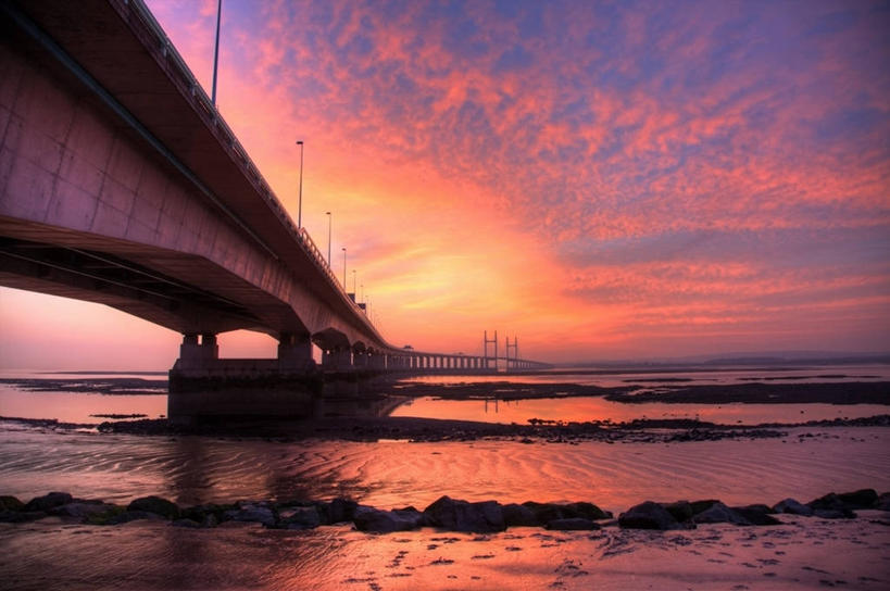 无人,横图,室外,白天,仰视,旅游,度假,河流,石头,美景,日落,水,英国,欧洲,阴影,光线,石子,影子,河水,景观,水流,水平线,晚霞,霞光,落日,桥,辽阔,海平线,娱乐,石桥,拱桥,栈桥,阳光,自然,黄昏,享受,休闲,广阔,景色,彩霞,放松,拱形,人行桥,石拱桥,一望无际,西欧,自然风光,大不列颠,威尔士,大不列颠及北爱尔兰联合王国,威尔士公国,无边无际,一马平川,夕照,薄暮,威尔士塞文桥,石块,夕阳,彩图,低角度拍摄,傍晚,大不列颠王国,大英帝国,联合王国,日不落帝国,水天相接,水天一线,斜阳