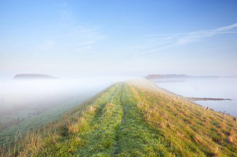 无人,横图,室外,白天,正面,旅游,度假,草地,草坪,河流,美景,水,植物,欧洲,荷兰,阴影,光线,影子,河水,景观,水流,云,云朵,云彩,娱乐,草,蓝色,绿色,白云,蓝天,天空,阳光,自然,天,享受,休闲,景色,放松,晴朗,西欧,自然风光,荷兰王国,尼德兰王国,泽兰省,晴空,彩图