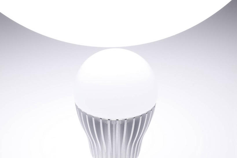 无人,横图,室内,特写,白天,白色背景,正面,静物,照明,阴影,反射,灯泡,影子,灯,一个,白色,灯具,摄影,白炽灯,影棚,单个,电子元件,照亮,半导体,卫生,二极管,纯真,照明工具,白炽灯泡,洁净,光明,恬静,中间色,朴素,清白,发光二极管,彩图,影棚拍摄,拍摄,LED灯泡