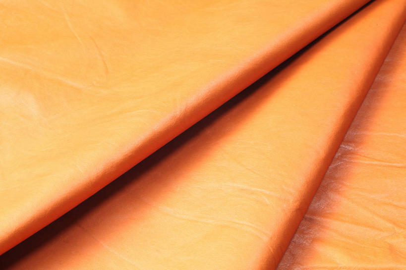 无人,横图,俯视,室内,特写,白天,幸福,静物,一堆,堆叠,堆积,皮,皮革,辉煌,三个,温暖,橙色,活泼,皮肤,堆,华丽,暖色,皮毛,温情,炽热,响亮,跃动,甜蜜,彩图,高角度拍摄,愉快,鹿皮,鹿皮革