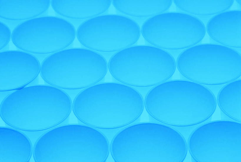 无人,横图,俯视,室内,特写,白天,杯子,许多,阴影,蓝色背景,反射,影子,很多,排列,蓝色,纸制品,摄影,影棚,纸杯,队列,一次性杯子,彩图,高角度拍摄,影棚拍摄,拍摄