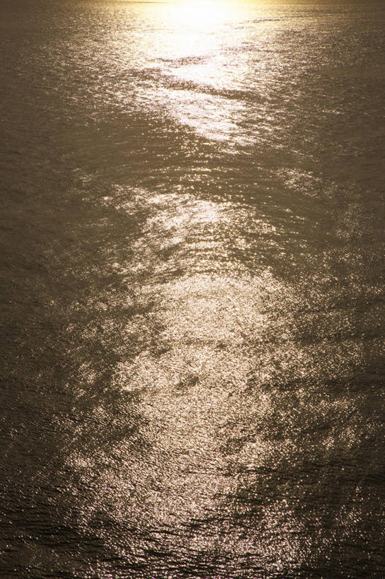 无人,竖图,俯视,室外,白天,旅游,度假,海浪,海洋,美景,日落,日本,亚洲,波纹,景观,浪花,晚霞,霞光,落日,东京湾,娱乐,倒影,水纹,自然,海水,黄昏,波浪,享受,休闲,景色,彩霞,放松,倒映,自然风光,海景,东亚,本州,关东地方,本州岛,日本国,夕照,反照,薄暮,大海,风浪,海,海水的波动,近岸浪,涌浪,夕阳,彩图,高角度拍摄,傍晚,江户湾,斜阳