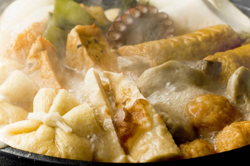 无人,横图,俯视,室内,特写,白天,雾,萝卜,白萝卜,蔬菜,一堆,许多,阴影,堆叠,堆积,沸腾,新鲜,反射,蒸汽,影子,陶瓷,肉,汤,食品,陶瓷制品,水蒸气,很多,肉类,食物,一个,容器,碗,摄影,有机食品,绿色食品,影棚,单个,储藏,堆,储存,肉食,蒸发,关东煮,关东炊,黑轮,御田,莱菔,彩图,高角度拍摄,影棚拍摄,拍摄,贮存