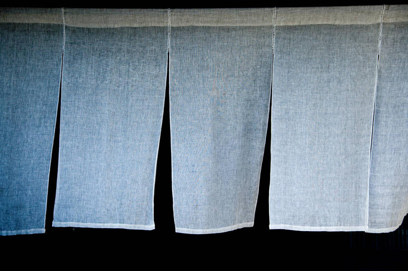 无人,家,横图,室内,白天,正面,窗帘,日本,亚洲,装饰,飘扬,房屋,屋子,楼房,住宅,白色,帘子,遮阳,飘逸,华丽,修饰,点缀,飞扬,东亚,本州,本州岛,日本国,中部地方,岐阜,岐阜县,衬托,美观,雅致,雅观,彩图,房子,多治见市