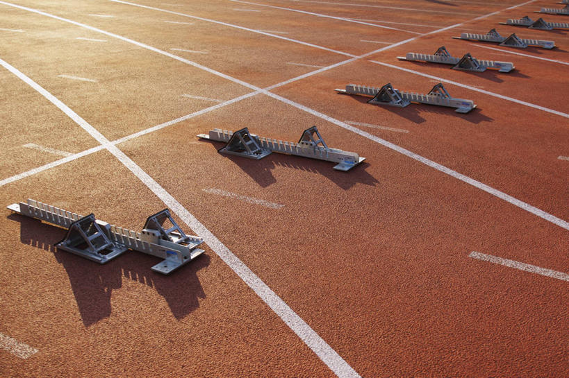 无人,体育馆,运动场,起跑线,起点,横图,俯视,室外,白天,阴影,开始,光线,起跑器,影子,跑道,分界线,体育场,阳光,田径场,塑胶跑道,助跑器,起始,运动馆,彩图,高角度拍摄,起跑点,全天候田径运动跑道