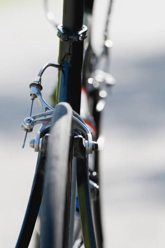 无人,竖图,室外,特写,白天,正面,自行车,静物,一辆,阴影,朦胧,模糊,光线,影子,山地车,车,脚踏车,阳光,交通工具,载具,山地自行车,彩图