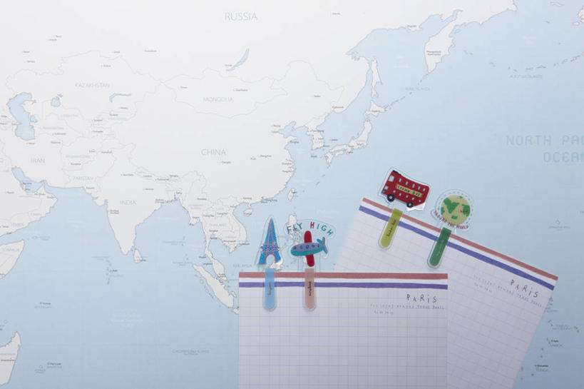 无人,横图,俯视,室内,特写,白天,道路,飞机,公共汽车,静物,地图,法国,巴黎,欧洲,艾菲尔铁塔,阴影,反射,信息,影子,巴士,公交车,交通,埃菲尔铁塔,首都,方向,航空,双层巴士,车,交通工具,引导,指引,客机,西欧,法兰西,载具,巴黎铁塔,法兰西共和国,战神广场,法兰西第五共和国,双层公共汽车,法兰西岛,法兰西岛大区,彩图,高角度拍摄,巴黎省,巴黎市,导航