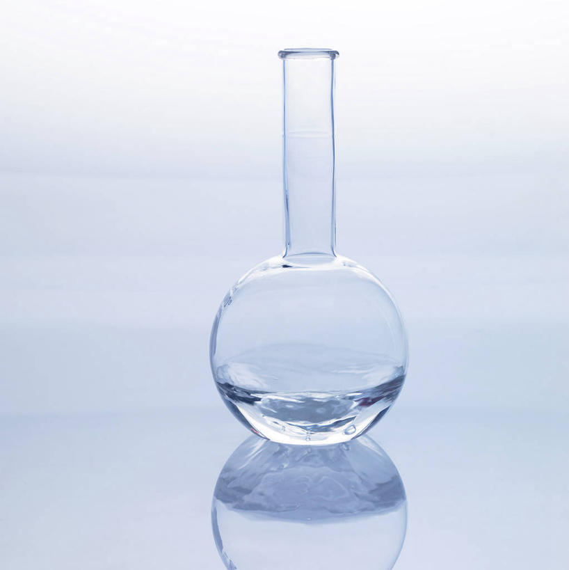 无人,竖图,室内,特写,白天,正面,实验,仪器,静物,阴影,灰色背景,研究,透明,反射,分析,化学,测试,烧瓶,影子,玻璃制品,一个,玻璃瓶,瓶子,器皿,摄影,影棚,单个,玻璃仪器,试验耗材,实验用品,圆底烧瓶,彩图,影棚拍摄,拍摄