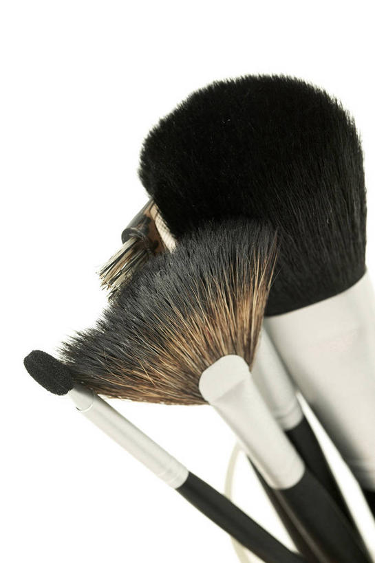 无人,竖图,室内,特写,白天,白色背景,正面,静物,许多,很多,化妆刷,刷子,摄影,影棚,腮红刷,美容工具,彩妆刷,化妆工具,胭脂刷,彩图,影棚拍摄,拍摄