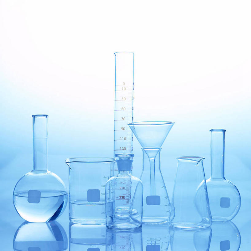 无人,竖图,室内,特写,白天,白色背景,正面,实验,仪器,静物,许多,研究,透明,分析,化学,测试,量筒,漏斗,烧杯,烧瓶,液体,很多,过滤,玻璃制品,玻璃瓶,瓶子,器皿,摄影,影棚,玻璃仪器,试验耗材,实验用品,平底烧瓶,彩图,影棚拍摄,拍摄