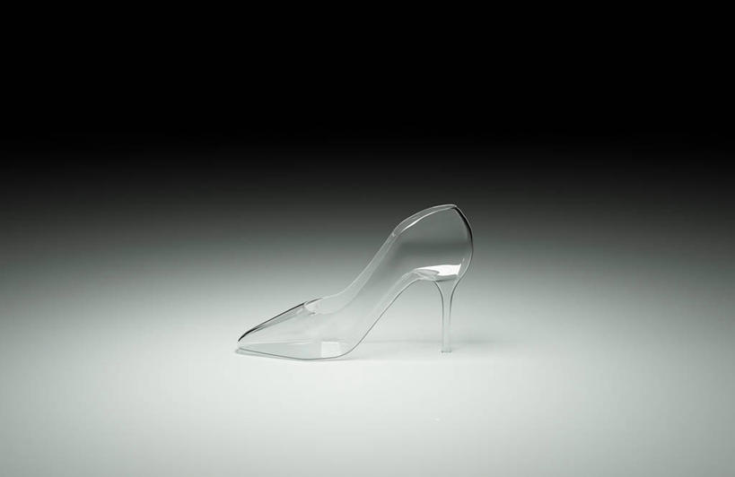 无人,横图,俯视,室内,特写,白天,高跟鞋,时尚,静物,鞋子,阴影,黑色背景,反射,影子,水晶,一只,摄影,影棚,时髦,水晶制品,时兴,彩图,高角度拍摄,影棚拍摄,拍摄