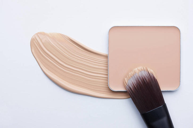 无人,横图,俯视,室内,特写,白天,白色背景,静物,一个,化妆品,化妆刷,刷子,粉底液,摄影,影棚,单个,腮红刷,粉底,修饰,美容工具,护肤品,化妆用品,护肤用品,遮盖,彩妆刷,化妆工具,吸脂,胭脂刷,彩图,高角度拍摄,影棚拍摄,拍摄,防晒