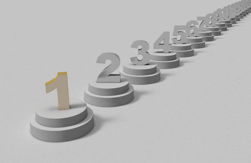 无人,横图,插画,室内,白天,正面,数码,科技,楼梯,一排,许多,阴影,灰色背景,整齐,网络,英文,标志,领奖台,文字,字符,字母,阶梯,很多,高光,几何,计算机图形,合成,图画,标识,台阶,画,排列,灰色,金色,英文字母,电脑合成图,数码合成图,合成图,队列,漫画,写实,具体,具象,柔和,大方,细致,中间色,朴素,平稳,彩图