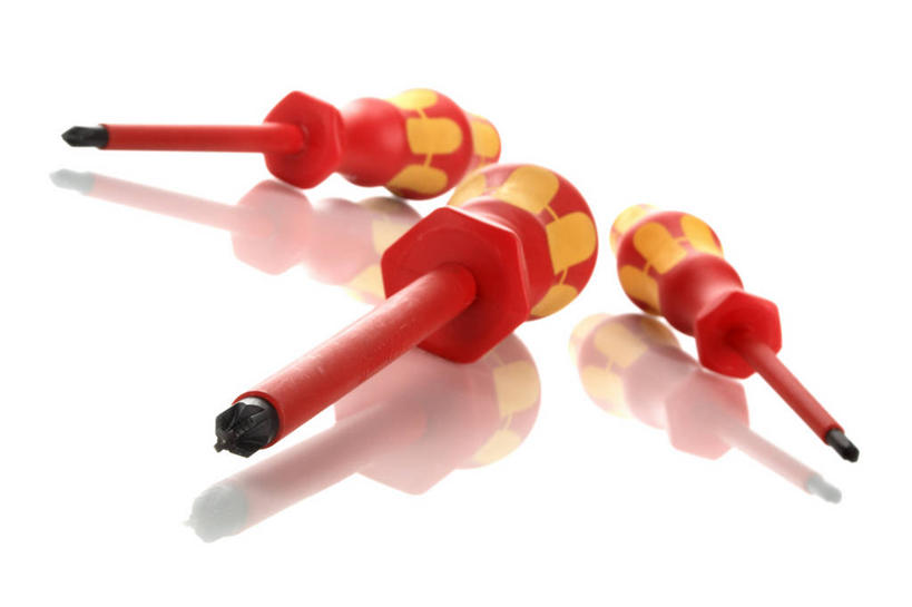 无人,横图,俯视,室内,特写,白天,白色背景,静物,金属制品,连接,阴影,组合,反射,金属,工具,影子,三个,黄色,红色,摄影,影棚,螺丝刀,起子,链接,五金,紧固,拼接,拼凑,拼合,凑集,聚合,撮合,链结,牢固,改锥,彩图,高角度拍摄,影棚拍摄,拍摄