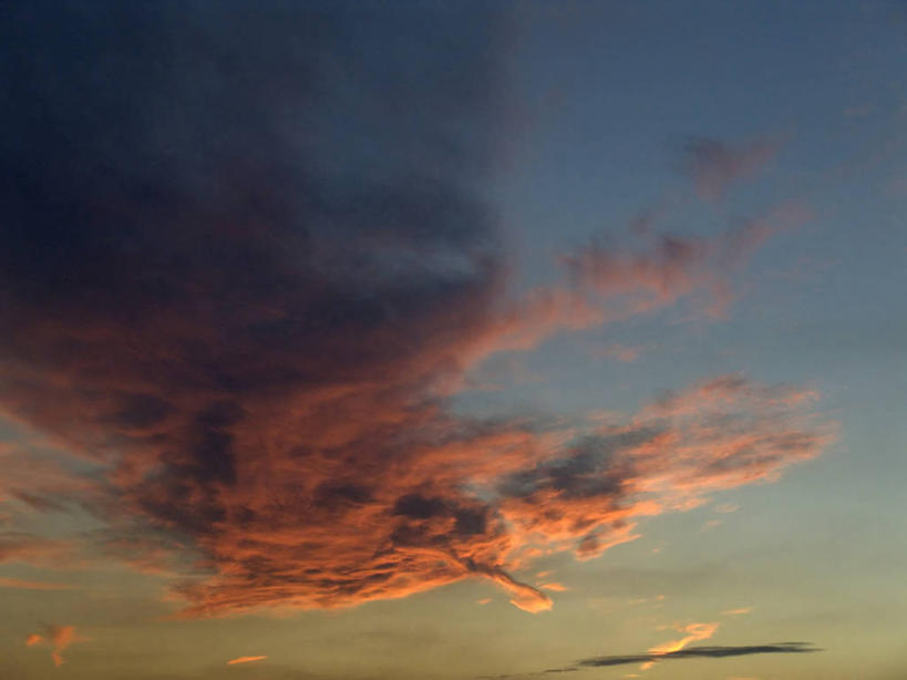 无人,横图,室外,特写,白天,仰视,美景,日落,阴影,光线,影子,景观,晚霞,霞光,云,云朵,落日,火烧云,云彩,红色,阳光,自然,黄昏,景色,彩霞,火红,自然风光,赤色,夕照,薄暮,夕阳,彩图,低角度拍摄,傍晚,低云,斜阳