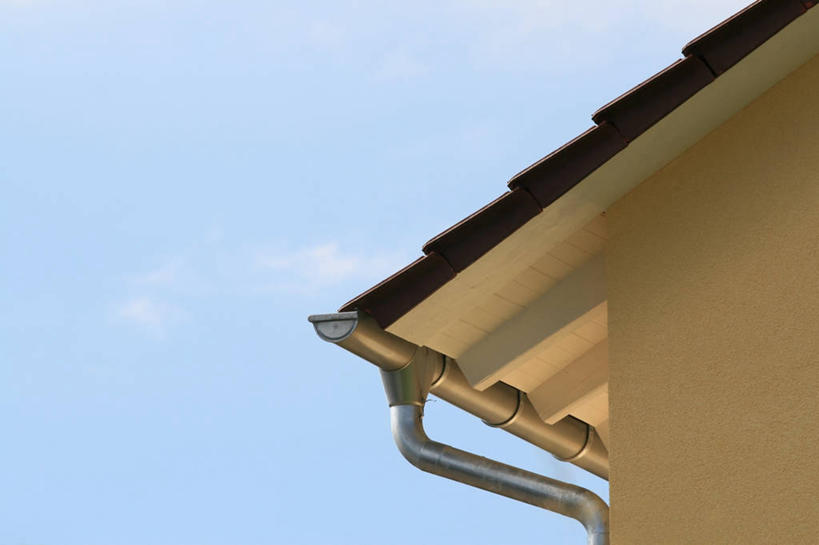 无人,家,横图,室外,白天,仰视,度假,美景,城市风光,城市,建筑,欧洲,克罗地亚,管子,瓦片,房屋,屋顶,屋子,景观,云,云朵,云彩,顶棚,瓦,娱乐,管道,楼房,住宅,蓝色,白云,蓝天,天空,天,享受,休闲,景色,放松,建造,晴朗,屋瓦,首府,克罗地亚共和国,斯普利特,斯普利特.达尔马提亚县,晴空,彩图,低角度拍摄,房子