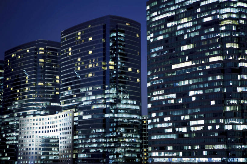 无人,高楼大厦,横图,室外,夜晚,正面,长时间曝光,度假,美景,城市风光,城市,大厦,建筑,摩天大楼,夜景,香港,中国,亚洲,阴影,朦胧,模糊,光线,影子,景观,灯光,娱乐,建设,蓝色,蓝天,天空,天,享受,休闲,景色,放松,晴朗,港,曝光,东亚,九龙,尖沙咀,万里无云,香港特别行政区,港澳台,中华人民共和国,九龙半岛,油尖旺区,尖沙嘴,晴空,晴空万里,彩图,大楼,高层建筑,高楼,摩天楼