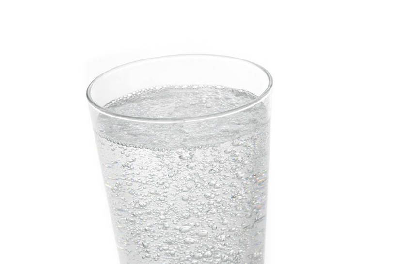 无人,横图,俯视,室内,特写,白天,白色背景,杯子,饮品,一杯,玻璃制品,饮料,一个,水杯,摄影,影棚,单个,苏打水,可口,适口,玻璃杯,彩图,高角度拍摄,影棚拍摄,拍摄