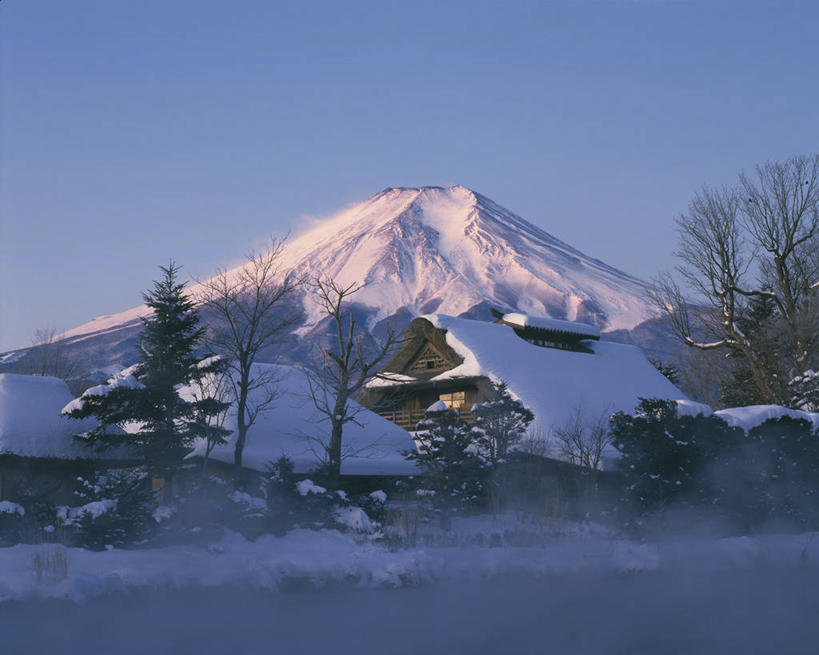 无人,横图,室外,白天,正面,旅游,度假,火山,美景,山,雪,雪山,植物,大雪,富士山,日本,亚洲,阴影,光线,影子,冰,积雪,景观,山峰,雪景,冬季,冬天,山峦,娱乐,树,树木,蓝色,绿色,蓝天,天空,阳光,自然,天,享受,休闲,景色,放松,寒冷,生长,晴朗,成长,冰冷,自然风光,东亚,本州,万里无云,本州岛,日本国,中部地方,山梨,山梨县,严寒,冰凉,酷寒,凛冽,凛凛,极冷,活火山,晴空,晴空万里,彩图,吉野郡