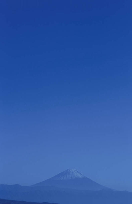 无人,公园,竖图,室外,白天,仰视,火山,美景,山,山脉,长野县,富士山,日本,亚洲,阴影,光线,影子,景观,山峰,山峦,蓝色,蓝天,天空,阳光,自然,群山,天,景色,晴朗,自然风光,东亚,本州,万里无云,本州岛,日本国,中部地方,山梨,山梨县,长野,活火山,晴空,晴空万里,彩图,低角度拍摄,国定公园,八岳中信高原国定公园